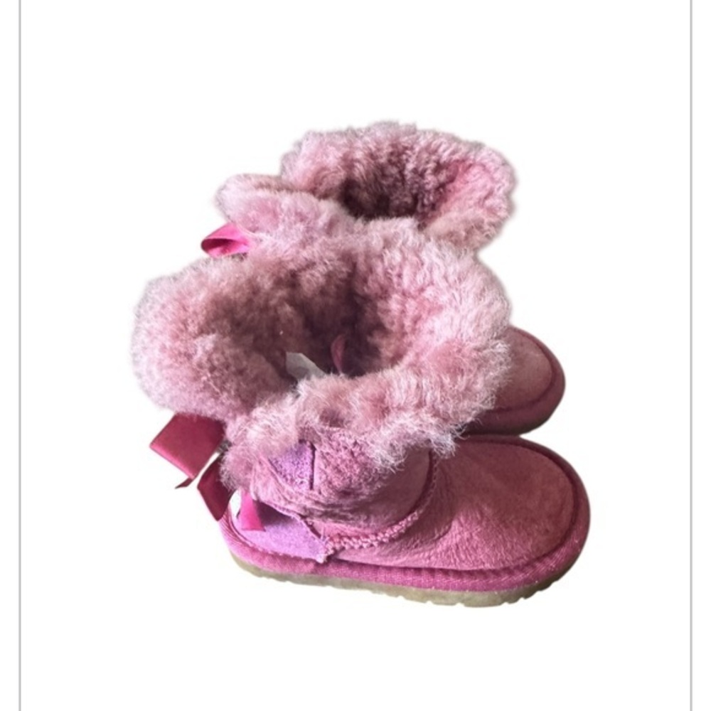 UGG Bailey Bow II kids pink boots size 5/6